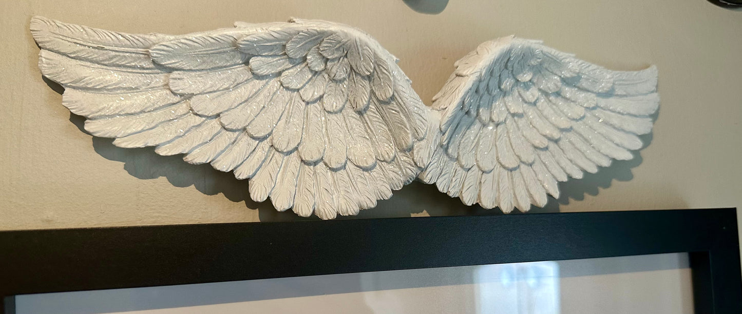 Angel wings hanging decoration