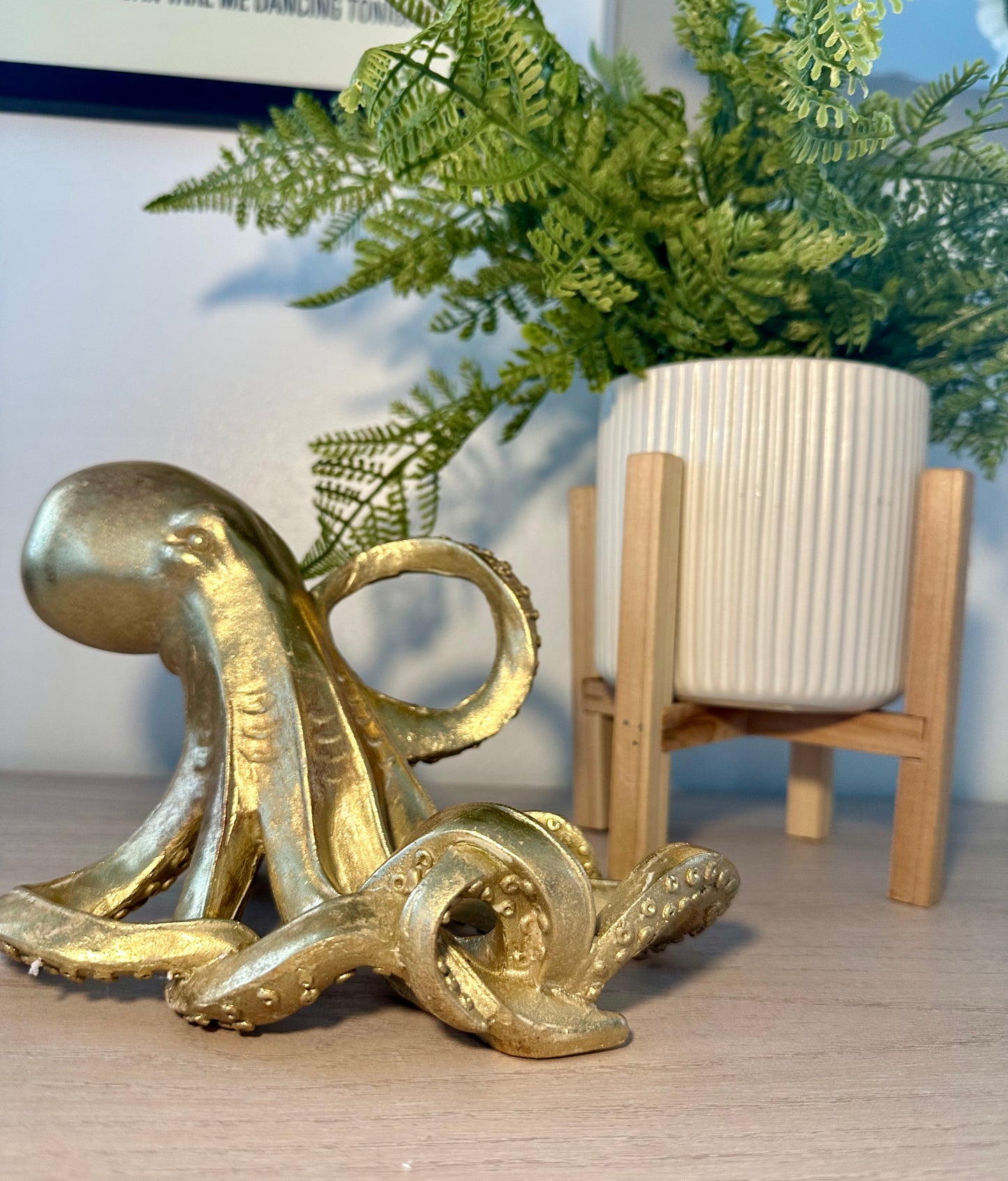 Octopus bottle holder