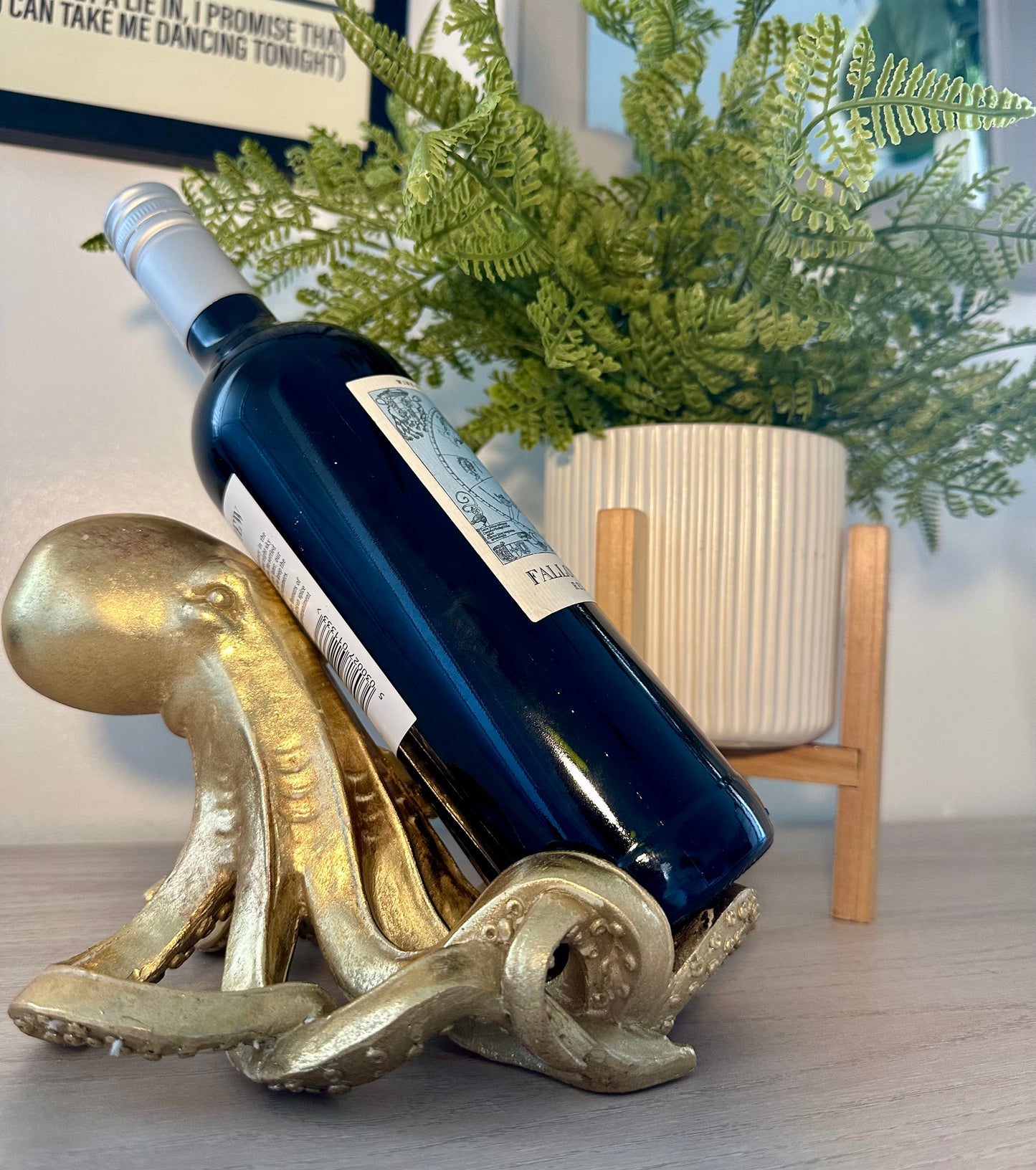 Octopus bottle holder