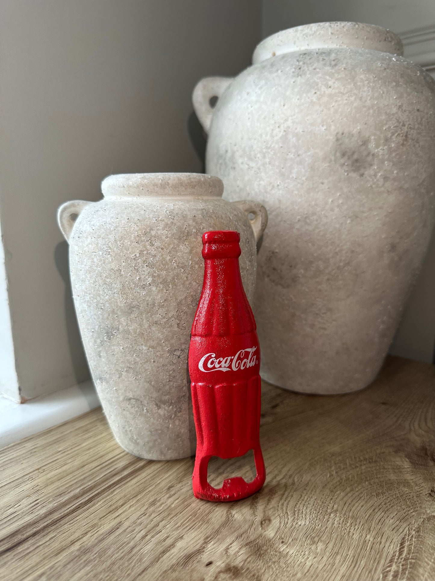 Cola bottle opener
