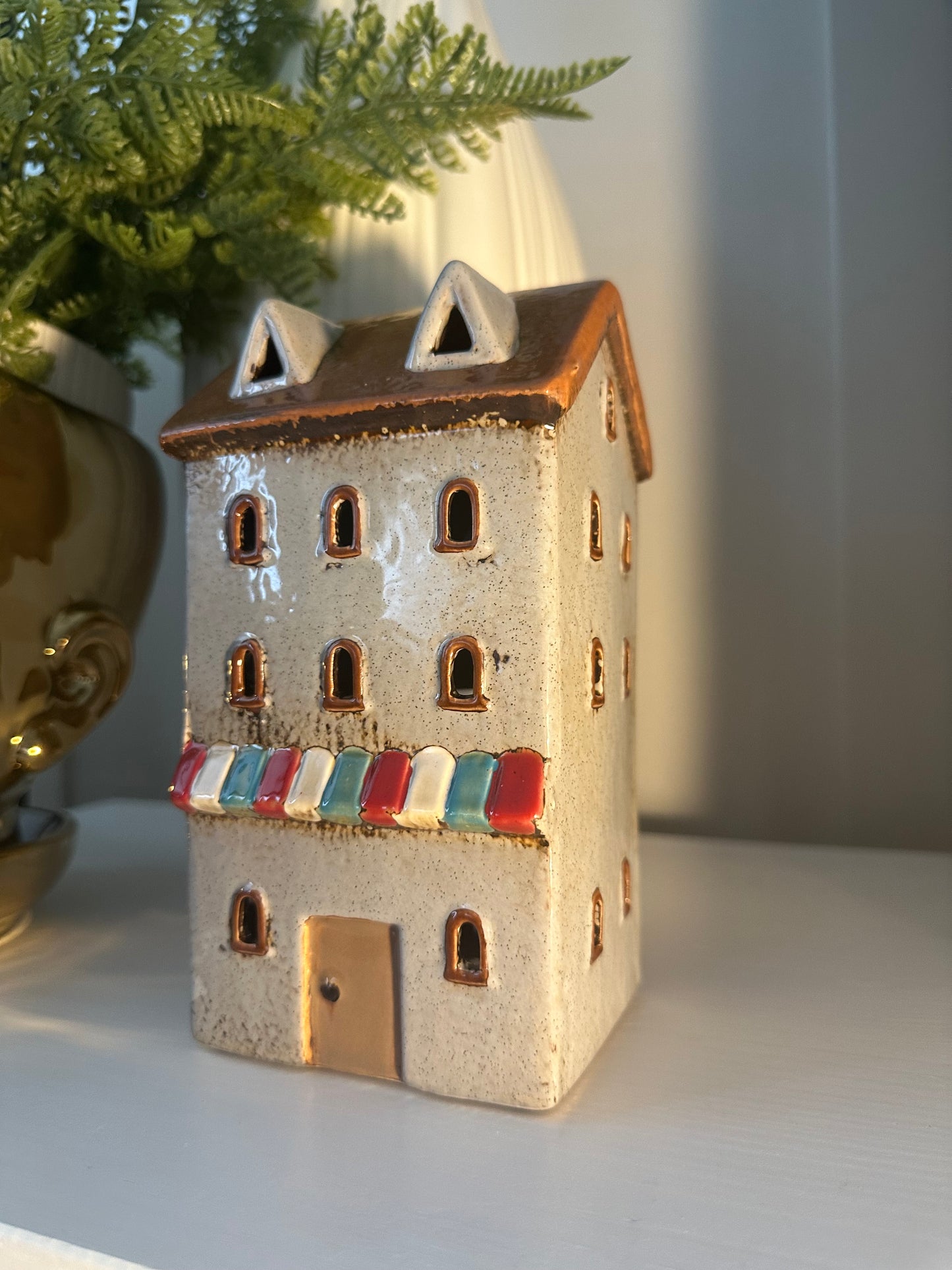 Grey Market Stall Tealight House