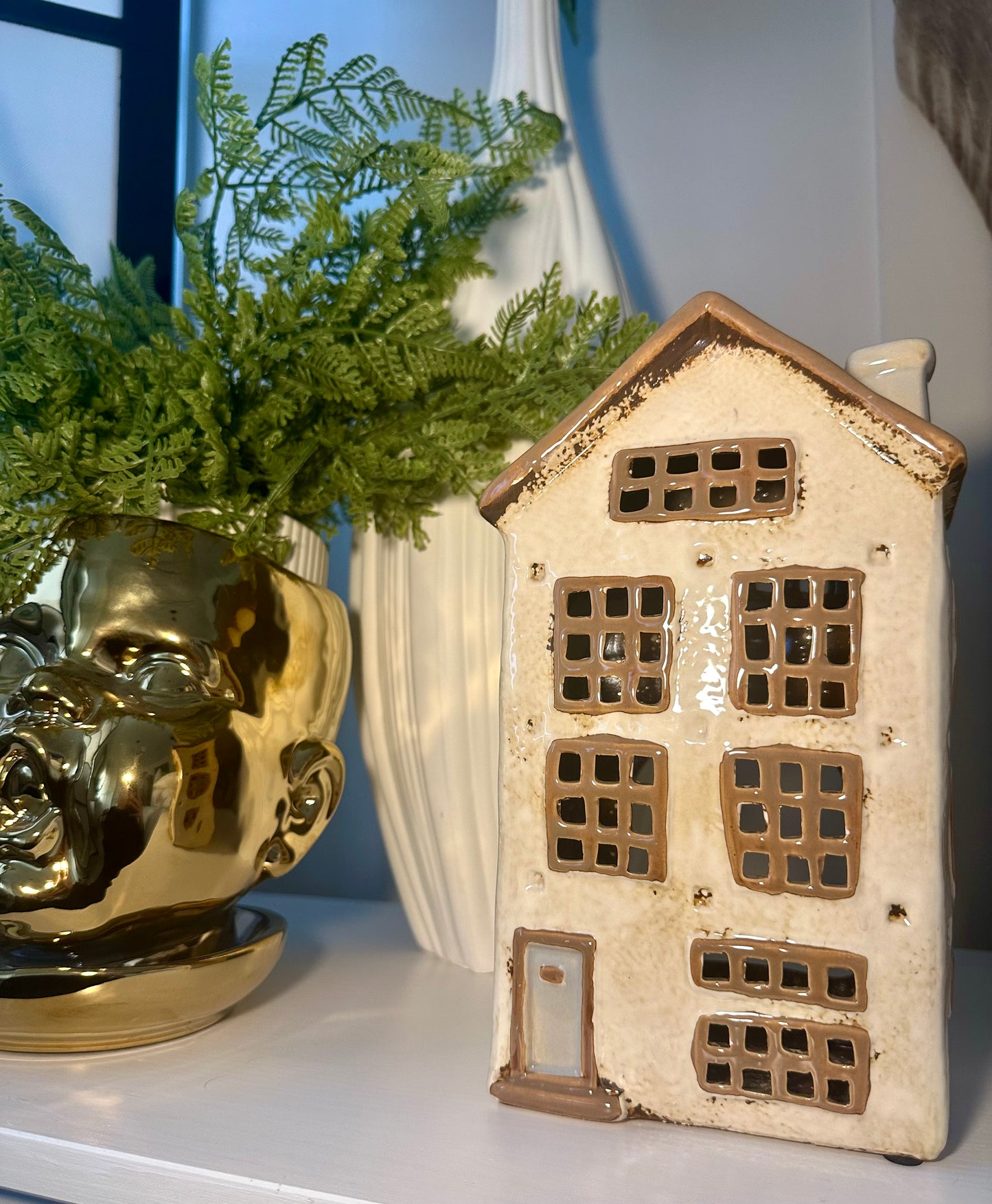 Large Neutral Tealight House